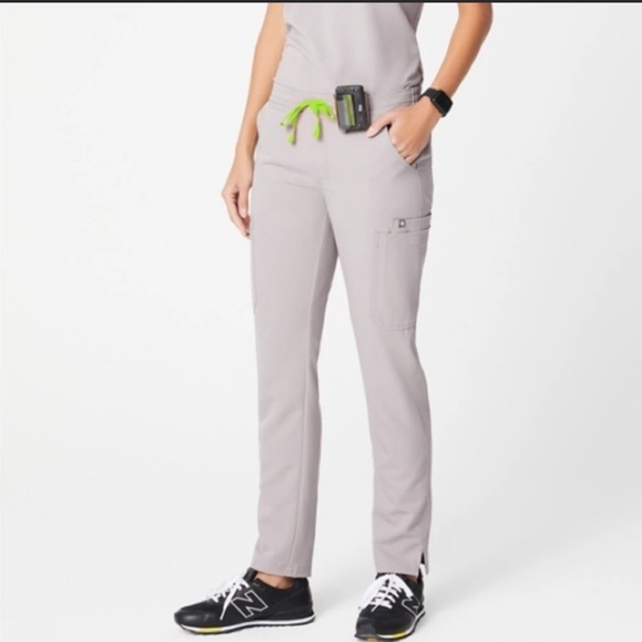 Yola scrub pants in Slate grey - Picture 2 of 4